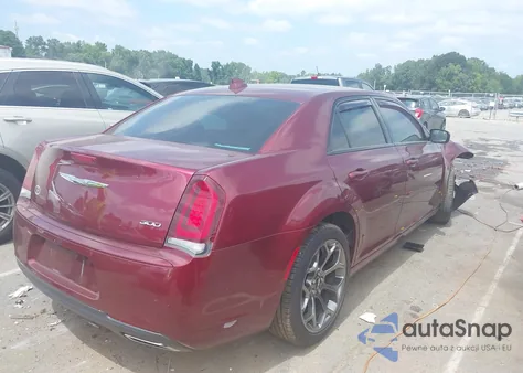2018 Chrysler 300 Touring z USA, uszkodzony, nr VIN 2C3CCAAGXJH275057